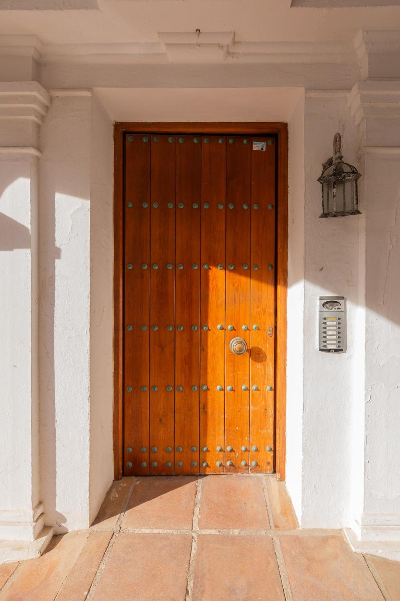 Duquesa Port Studio Apartment - Bright Sunlit Terrace Manilva Bagian luar foto