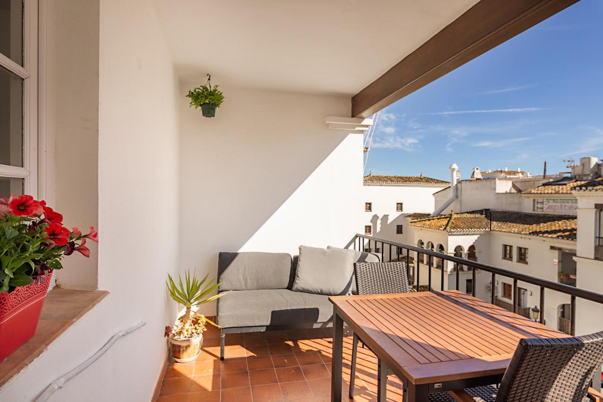 Duquesa Port Studio Apartment - Bright Sunlit Terrace Manilva Bagian luar foto