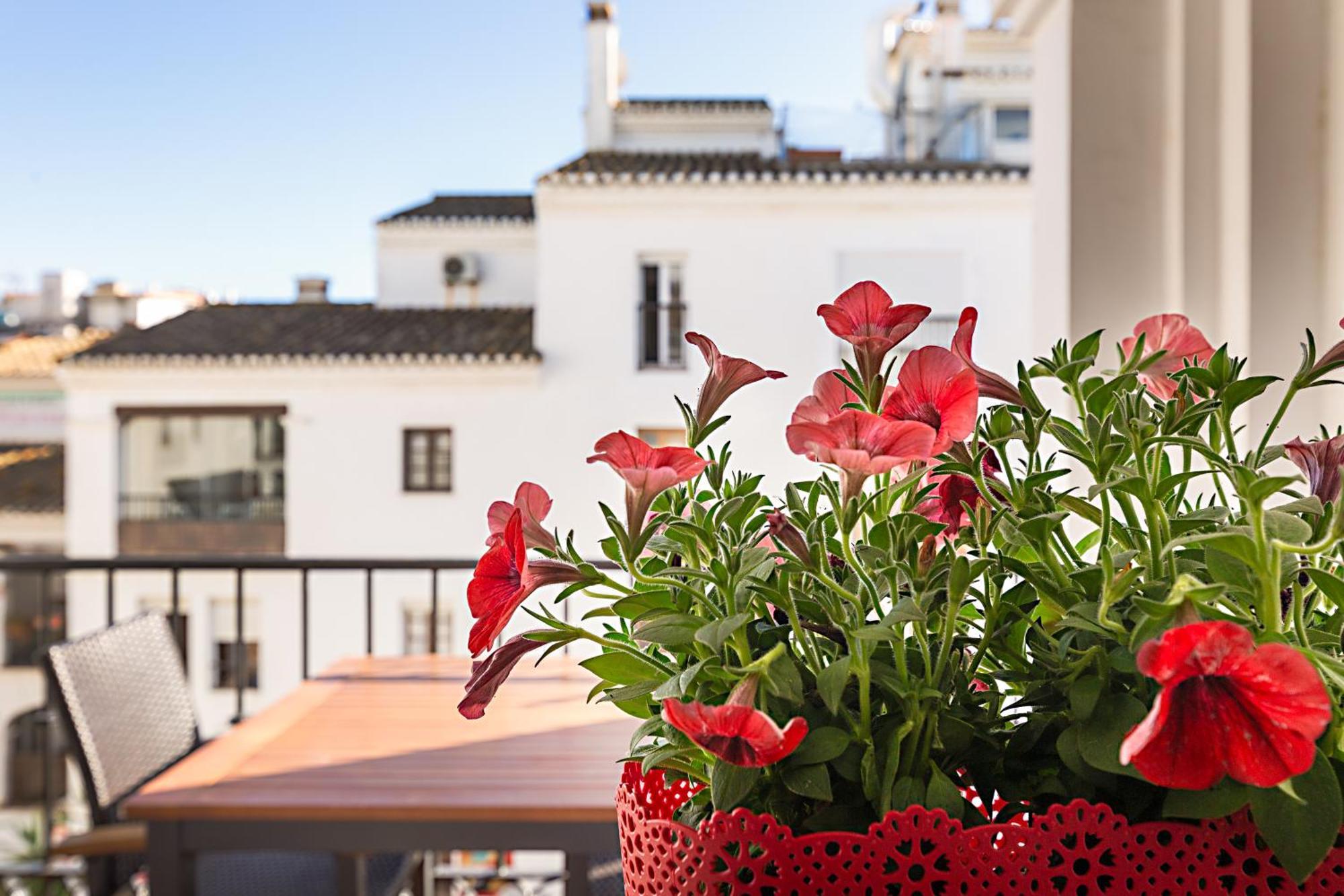 Duquesa Port Studio Apartment - Bright Sunlit Terrace Manilva Bagian luar foto